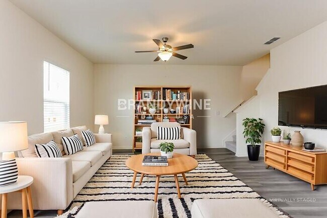 Photo - 84 Rowlett Pl