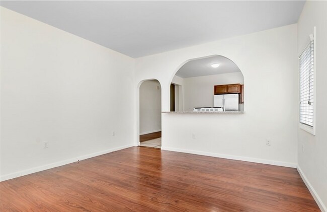 Photo - 3028 Edgehill Dr Unit 3028