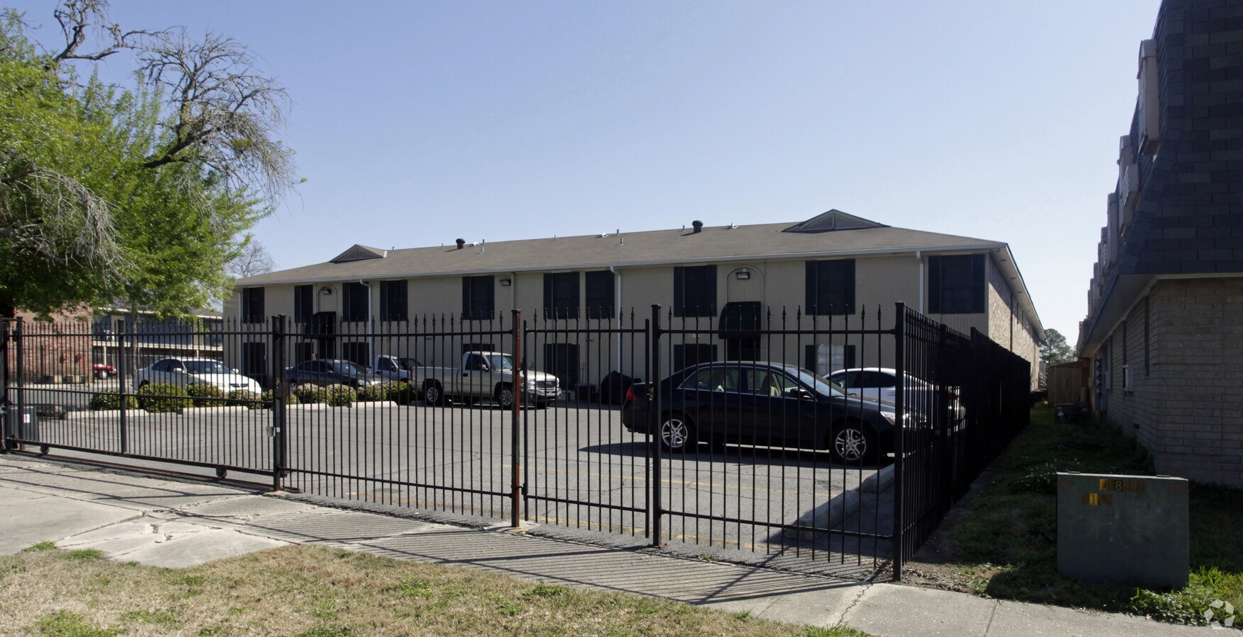 Photo - The Quarters