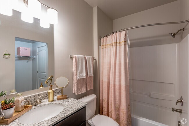 5BR, 5BA - 1,844-1882SF - Townhome