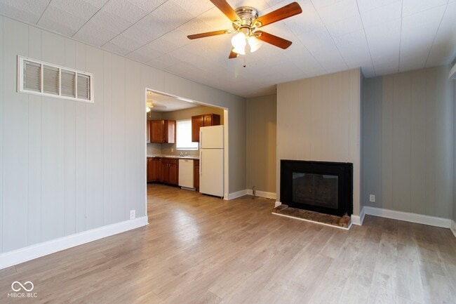 Photo - 4101 Alberta St