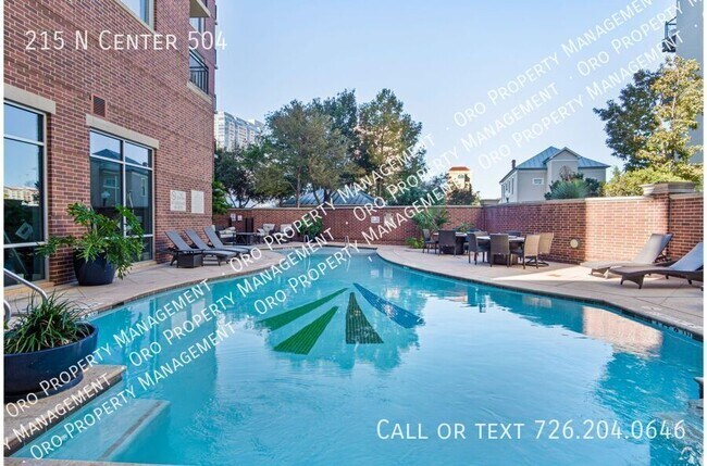 Building Photo - 215 Center St