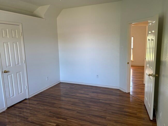 Photo - 514 Big Oak Ct