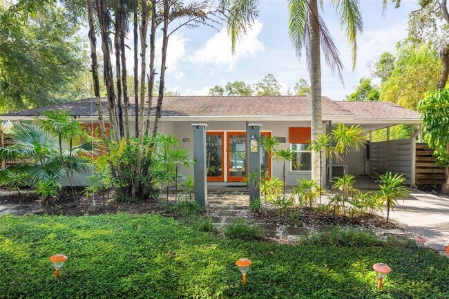 Photo - 680-641 41st St