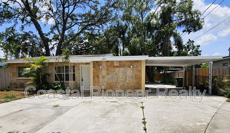 Photo - 2221 E Annie St