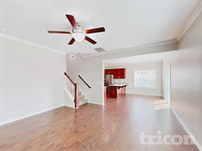 Photo - 877 Juno Dr