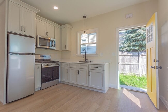 Photo - 53 Tapley Ave Unit 2