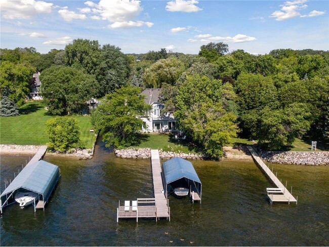 Photo - 3115 N Shore Dr