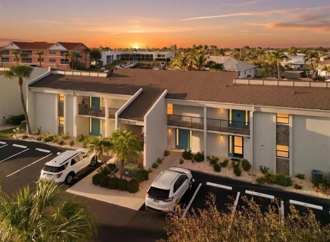 Building Photo - Waterfront Townhome in Punta Gorda