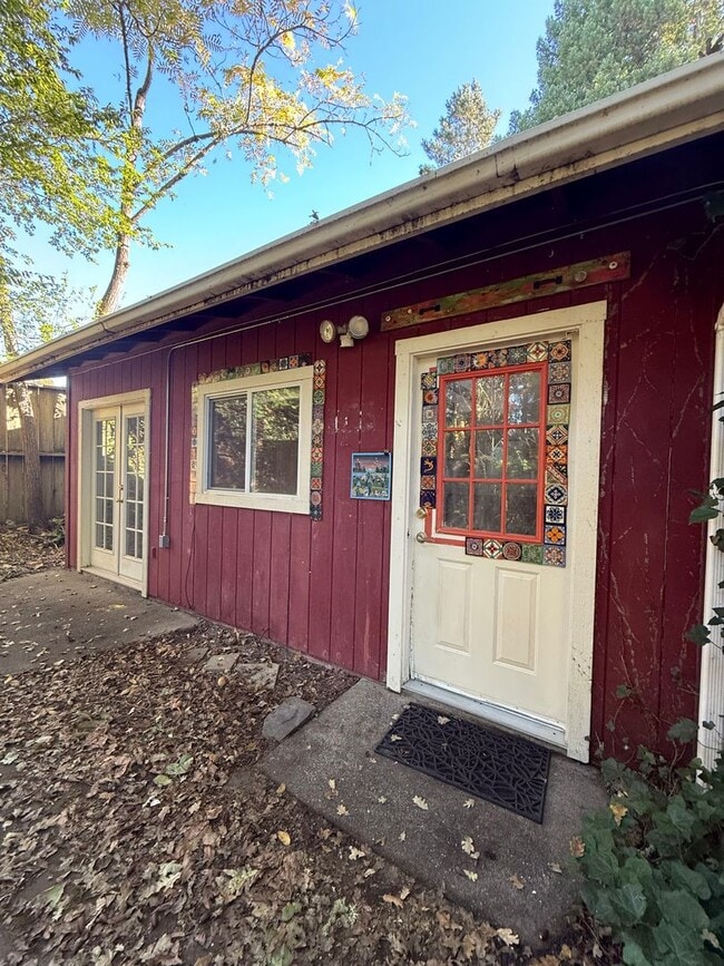 Photo - Gated Private Studio just minutes to downt...