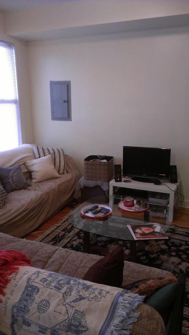 Photo - 4655 N Lincoln Ave Unidad 2