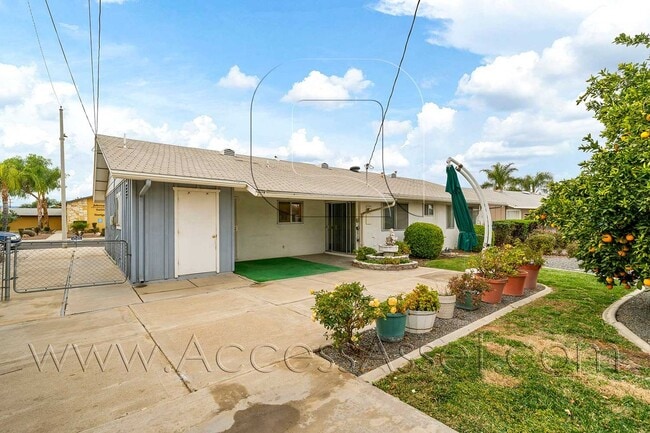 Photo - Gorgeous 3 Bed/2 Bath Home In Menifee's Sun City Civic 55+ Community!