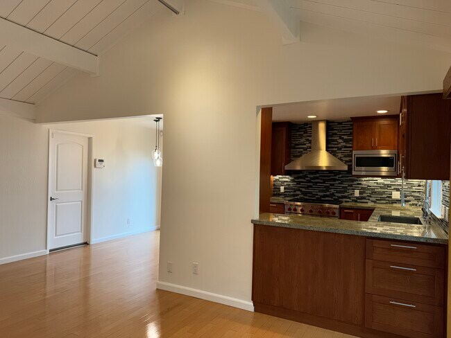 Photo - 5124 Selinda Way