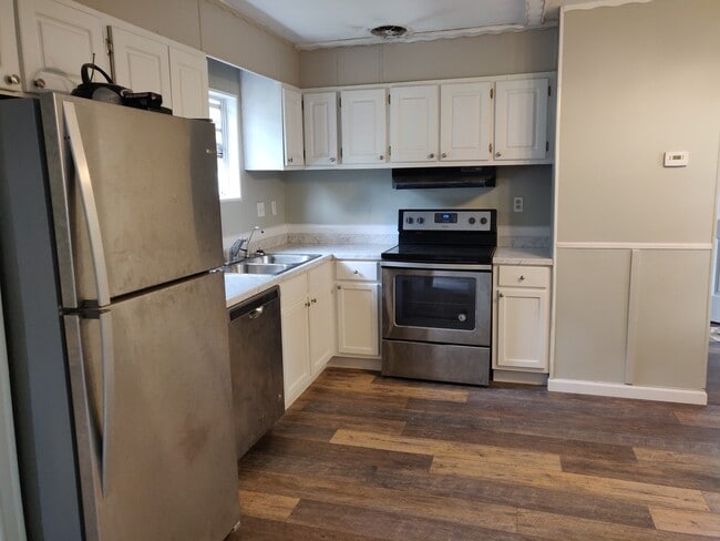 Photo - Lafayette Mobile Home For Rent by SLCC!