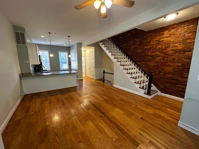 Photo - 20 K St NW