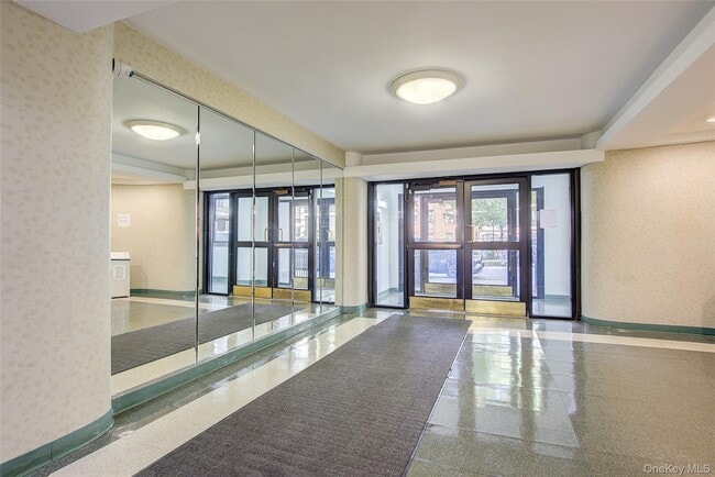 Photo - 98-10-9864 64th Ave Unidad 1G