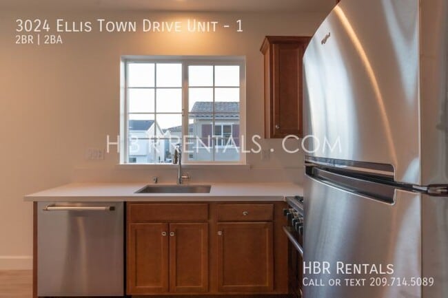 Photo - 3024 Ellis Town Dr