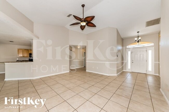 Photo - 5065 Hansard Ave