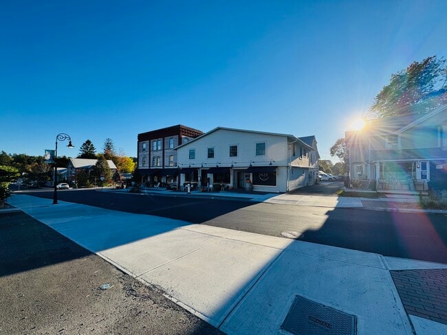 Building Photo - 34 Church St Unit 2B