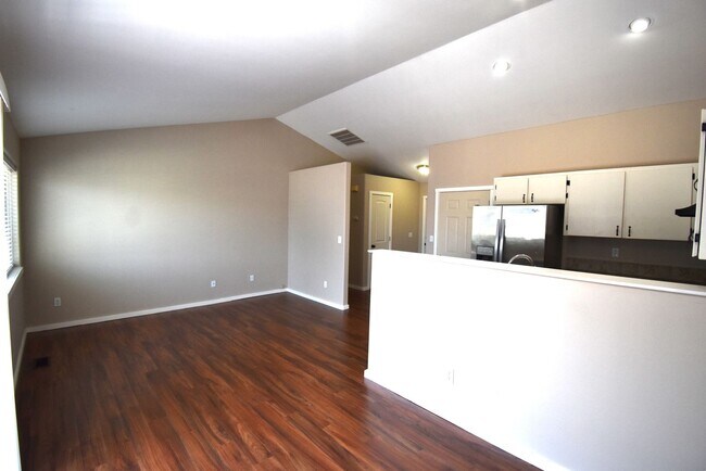 Photo - 469 Hummingbird St SE Unit 1