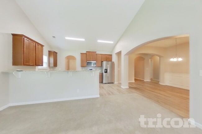 30 Fernwood Ct