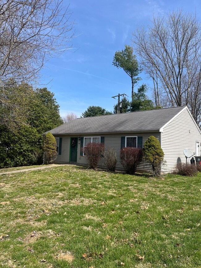 1302 N Kinser Pike
