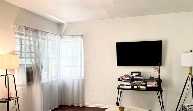 Building Photo - Villa Style #4414 Unit 4414 Rental
