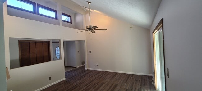 Photo - 2170 19 Mile Rd