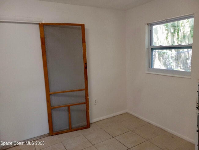 Photo - 354 Hibiscus Ave