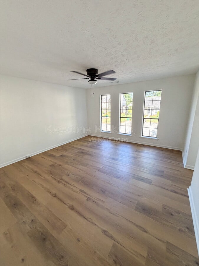 Photo - 869 Heritage Oaks Dr