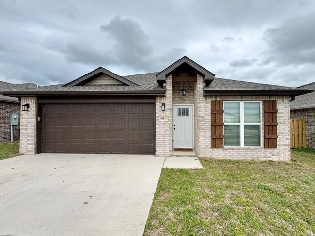 Building Photo - BRAND NEW 4 bedroom 2 bath home in Prairie Grove