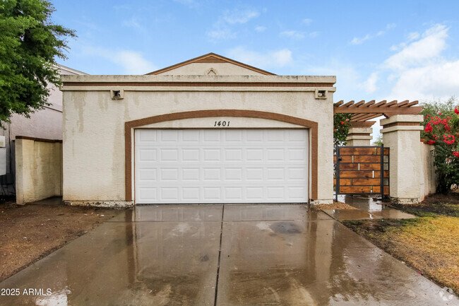 Building Photo - 1401 E Kerry Ln Rental