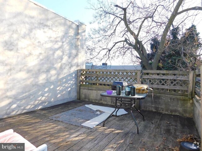 Building Photo - 1806 W Diamond St Rental