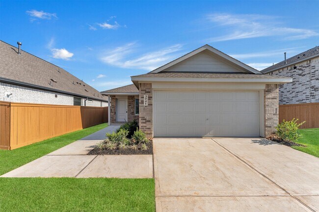 3041 Angelic Rose Ln