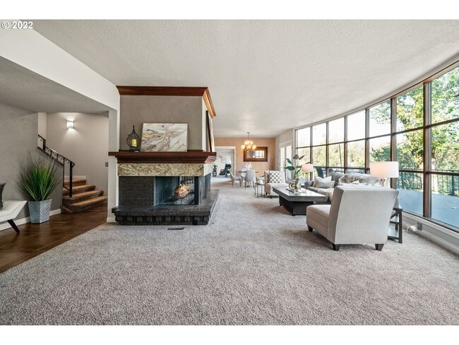 Photo - 5 bedroom 4 Bathroom Spectacular Townhome ~ Parking, A/C and More!