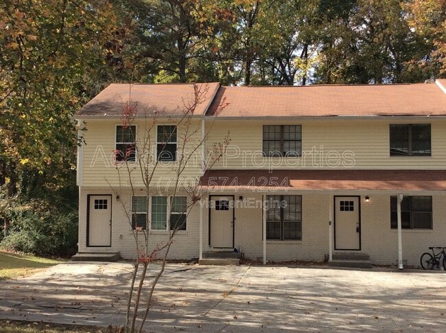 Building Photo - 130 Meadowbrook Ct Unit B