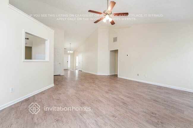 Photo - 1429 Fall River Dr