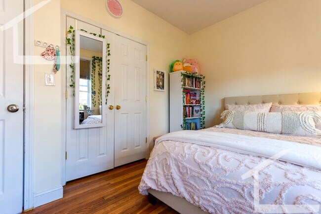 Photo - Gorgeous, must-see 4-bed, 2-bath spacious Brookline unit right near BU!