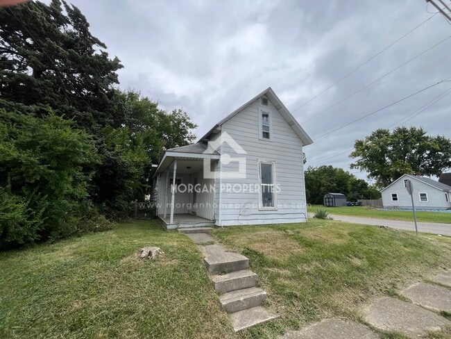 Building Photo - 1924 S Gharkey St Rental