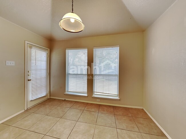 Photo - 3213 Scenic Glen Dr