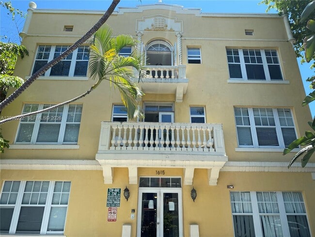 Building Photo - 1615 Pennsylvania Ave Unit 9