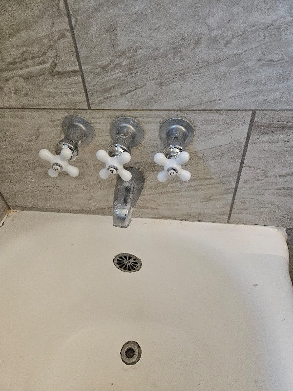 Photo - 1548 E 9th St