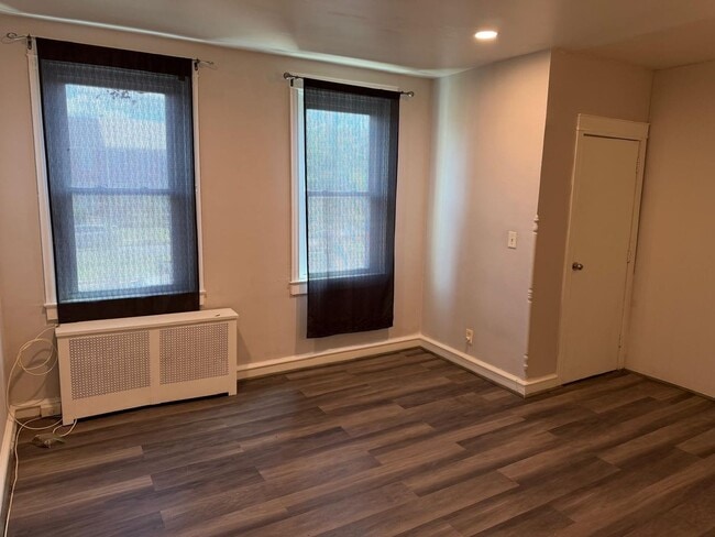 Photo - 3615 Erdman Ave