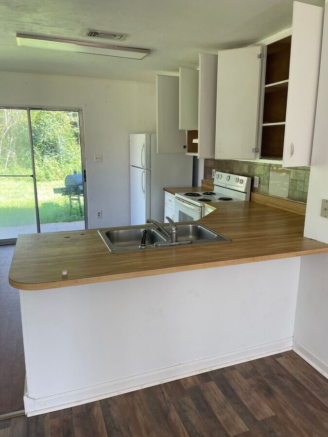 Photo - 2/1 Ready to move in