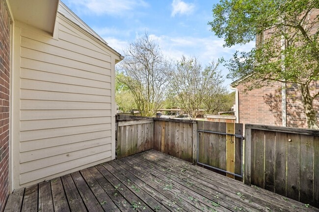 Photo - 2930 Grants Lake Blvd Unit 2203