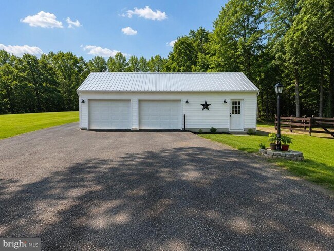 Photo - 27495 Three Notch Rd