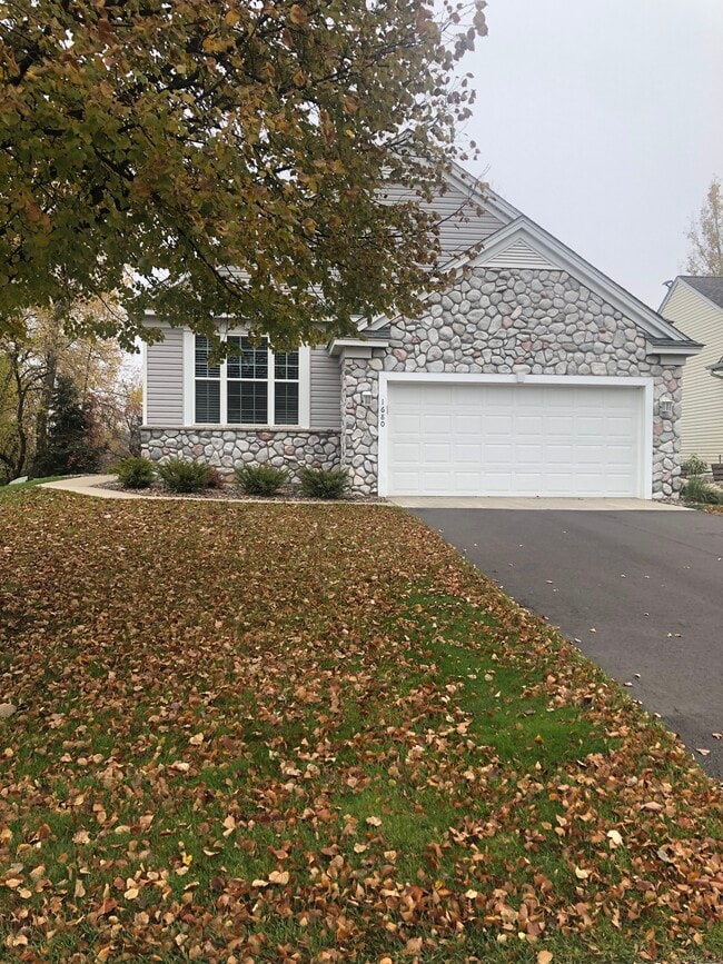 Building Photo - 1680 Oakbrooke Ct