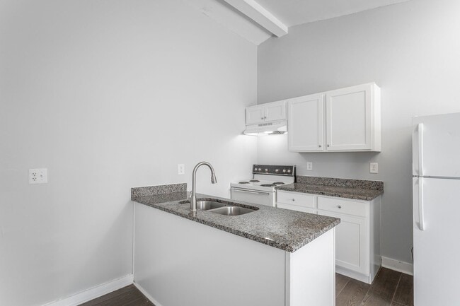 Photo - 100 Creeks Bend Dr Unit APT 74