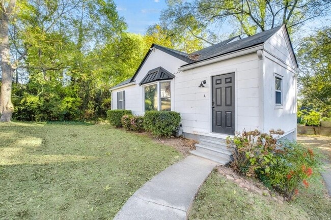 Photo - 111 Doran Ave