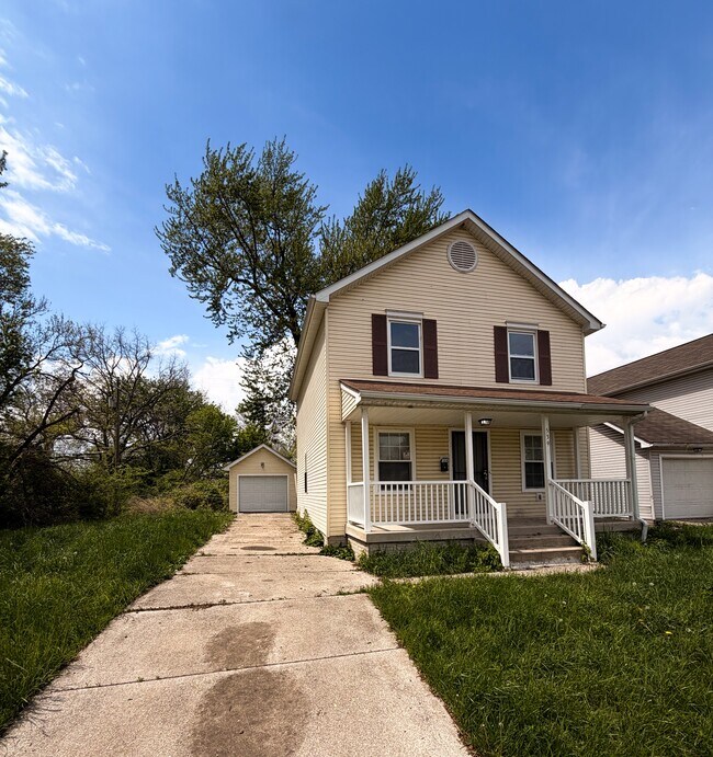 Photo - 539 Kitchener St